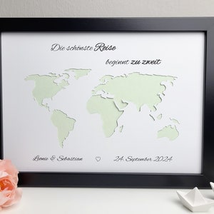 Hochzeitsgeschenk Weltkarte personalisiertes Geldgeschenk für das Ehepaar, Brautpaar zur Hochzeit oder zum Jubiläum Rahmen - schwarz