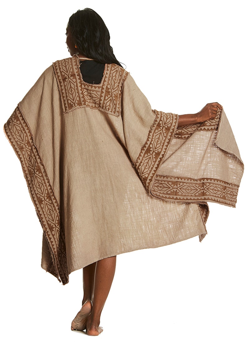 Simple square poncho with high neck made from acrylic shawls. image 4