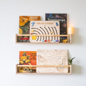 Puzzle en bois avec des planètes du système solaire, jouet éducatif, cadeau de fête de bébé, cadeaux de Noël, cadeau de bébé personnalisé, jouets en bois pour tout-petits image 6