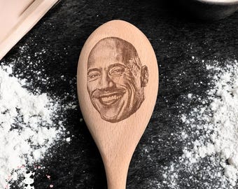 Engraved Face Wooden Spoon: Personalized Gag Gift for Mum