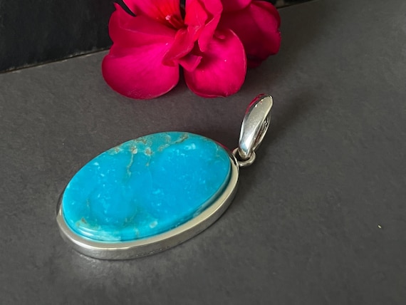 Real turquoise pendant in silver (925) sterling