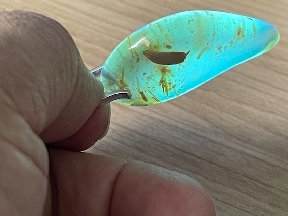 Phenomenal, rare blue amber