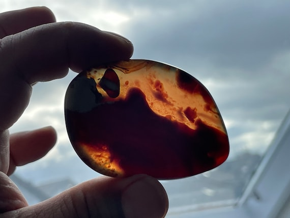 Phenomenal, rare blue amber 