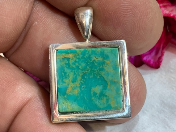 Real turquoise pendant in silver (925) sterling