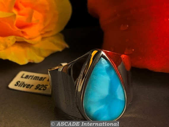 Very nice Larimar ring in an extravagant design with silver (925) sterling.