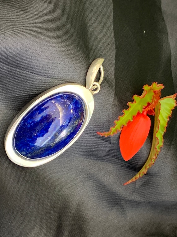 Beautiful natural Lapislazuli Pendant handmade in silver 925 sterling