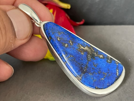 Beautiful natural Lapislazuli Pendant handmade in silver 925 sterling