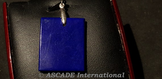 Lapis lazuli pendant with silver