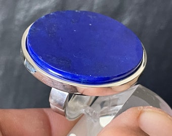 Bague lapis lazuli très noble avec de l'argent. (925) sterling