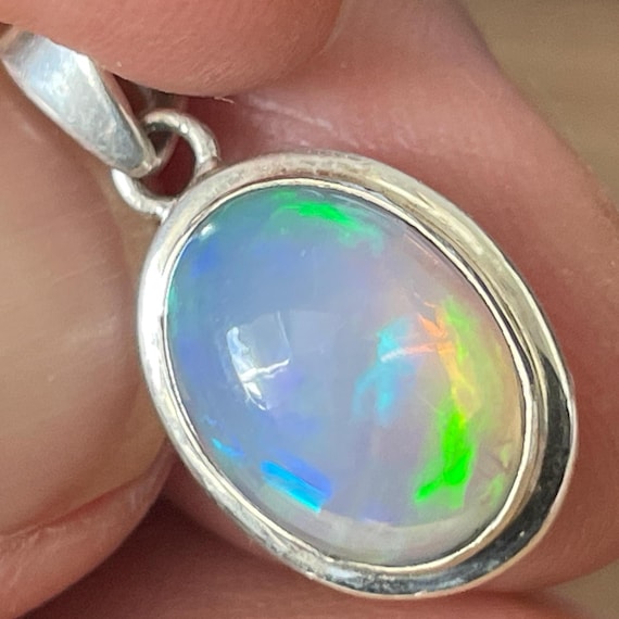 Genuine, precious opal from Africa set in 925 silver