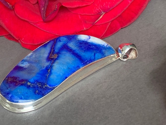 Beautiful natural Lapislazuli Pendant handmade in silver 925 sterling