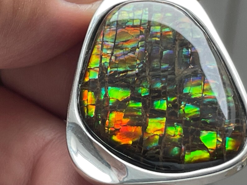 Very Beautiful And Rare Ammolite Design Pendant Made Of Sterling Silver very-beautiful-and-rare-ammolite-design-pendant-made-of-sterling-silver