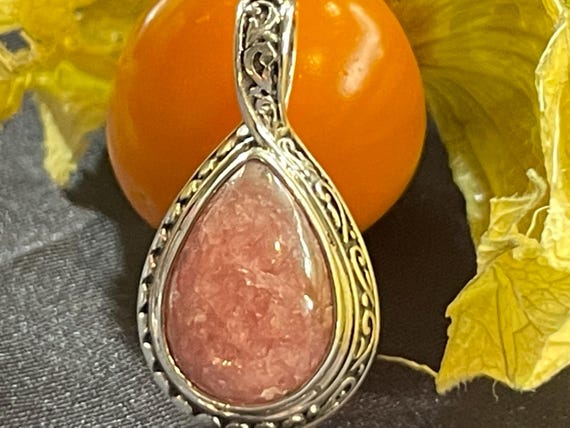 Very nice rodochrosite ring in silver 925 sterling from Argentina.