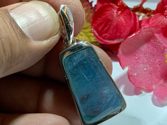 Very special and big Aquamarin Pendant with an unique Design in Silver  ( 925 ) Sterling.