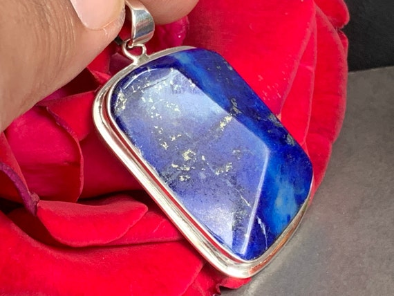 Beautiful natural Lapislazuli Pendant handmade in silver 925 sterling