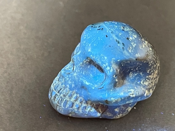 Phenomenal, rare blue amber