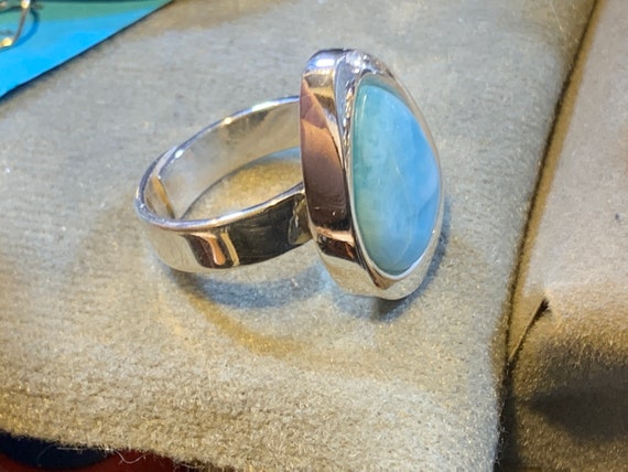 Very nice Larimar ring in an extravagant design with silver (925) sterling.