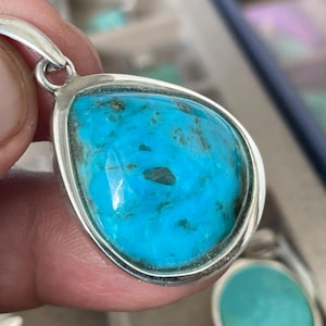Real turquoise pendant in silver (925) sterling