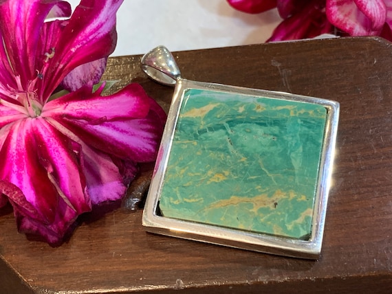 Real turquoise pendant in silver (925) sterling