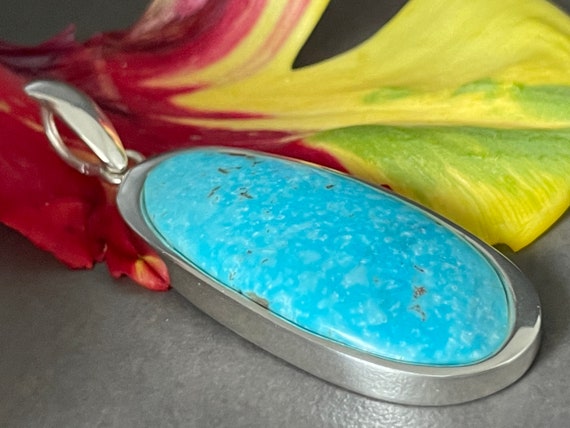 Real turquoise pendant in silver (925) sterling