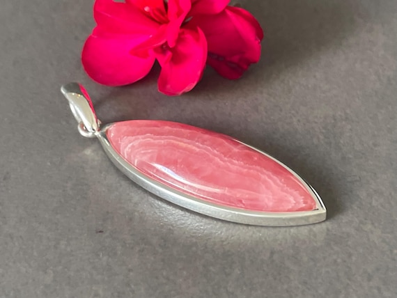 Very nice rodochrosite ring in silver 925 sterling from Argentina.