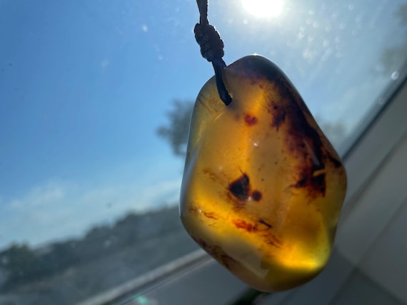 Phenomenal, rare blue amber