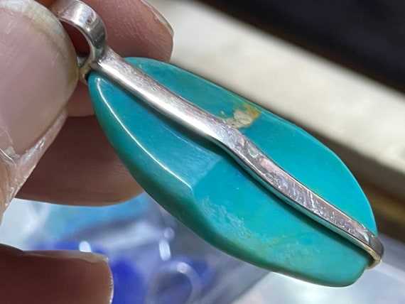 Real turquoise pendant in silver (925) sterling