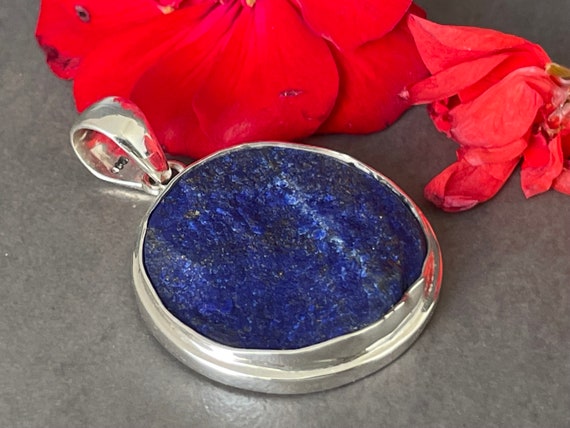 Beautiful natural Lapislazuli Pendant handmade in silver 925 sterling