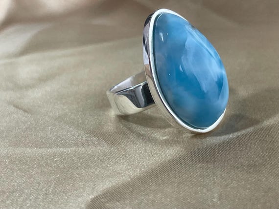 Very nice Larimar ring in an extravagant design with silver (925) sterling.