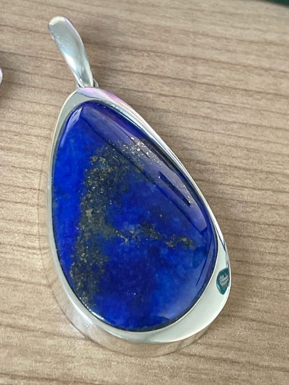 Beautiful natural Lapislazuli Pendant handmade in silver 925 sterling