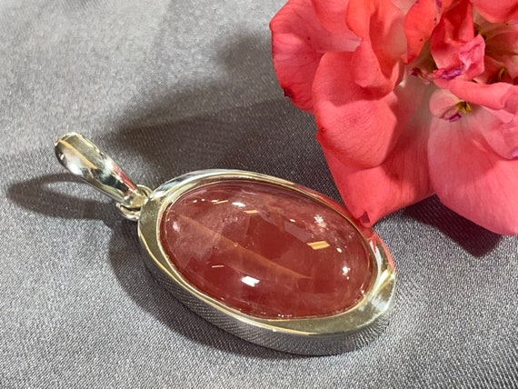 Very nice rodochrosite ring in silver 925 sterling from Argentina.