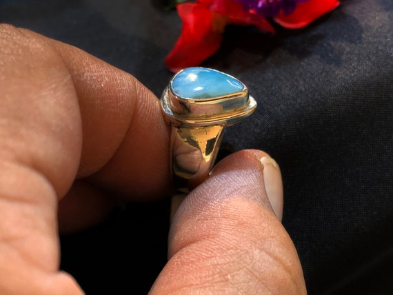 Very nice Larimar ring in an extravagant design with silver (925) sterling.