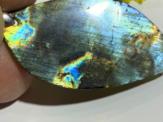 Multi color Labradorite !