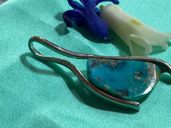 Real turquoise pendant in silver (925) sterling