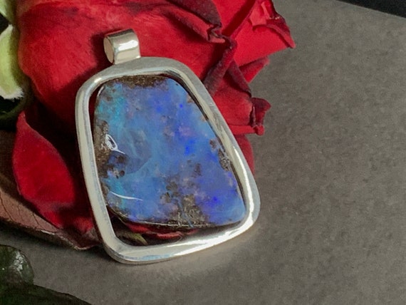 Boulder Opal (Australia) Pendant in Sterling Silver (925)