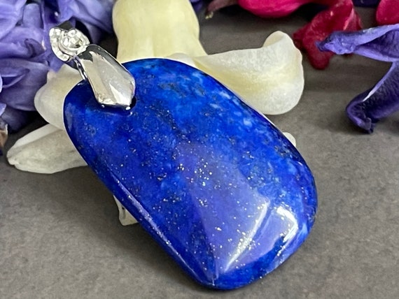 Beautiful natural Lapislazuli Pendant handmade in silver 925 sterling