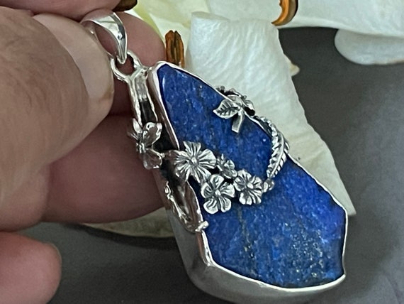 Beautiful natural Lapislazuli Pendant handmade in silver 925 sterling