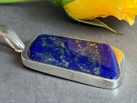 Beautiful natural Lapislazuli Ring handmade in silver 925 sterling