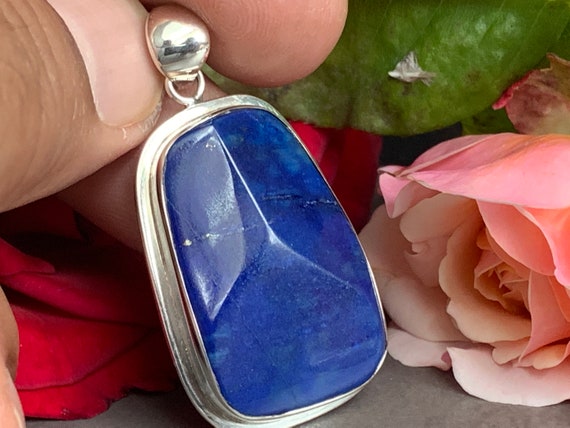 Beautiful natural Lapislazuli Pendant handmade in silver 925 sterling