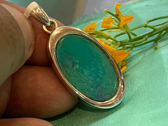 Real turquoise pendant in silver (925) sterling