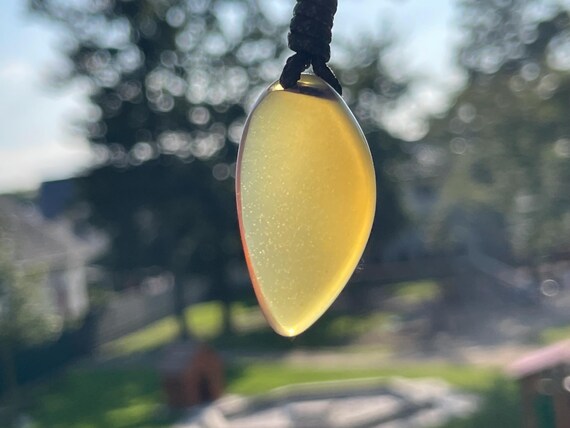 Phenomenal, rare blue amber