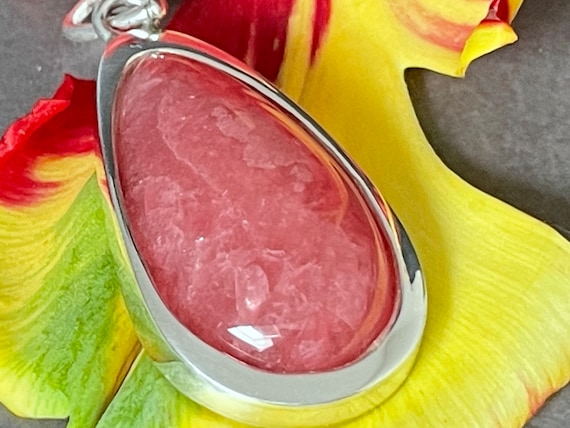 Very nice rodochrosite ring in silver 925 sterling from Argentina.