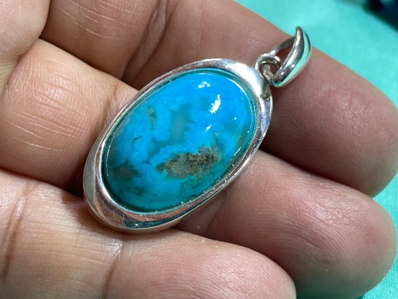 Real turquoise pendant in silver (925) sterling