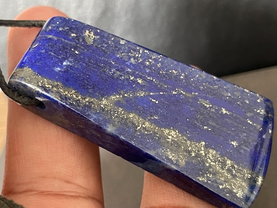 Large drilled lapis lazuli pendant – unique spiritual gemstone jewelry for intuition, truth & new energy
