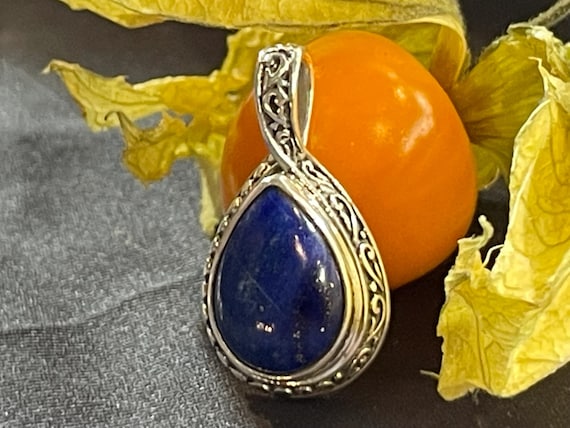 Beautiful natural Lapislazuli Pendant handmade in silver 925 sterling