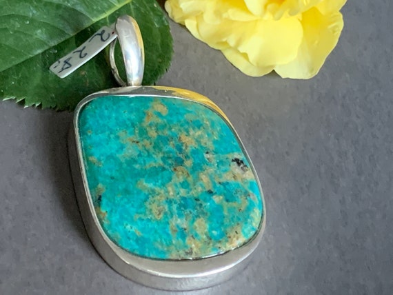 Real turquoise pendant in silver (925) sterling