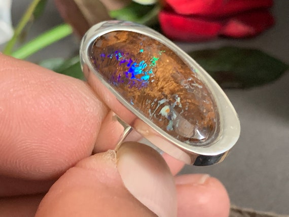 Quite an unusual, beautiful boulder opal ring set in sterling silver (925).