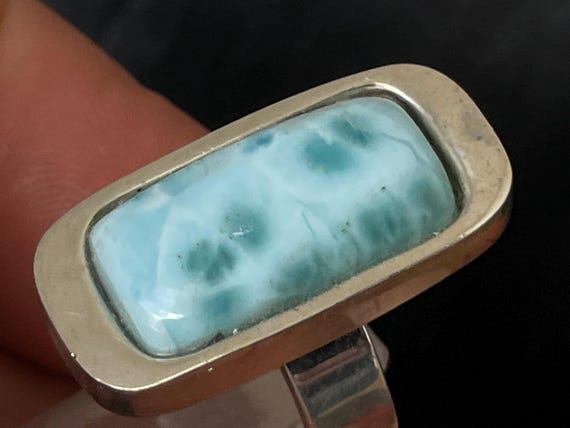 Very nice Larimar ring in an extravagant design with silver (925) sterling.