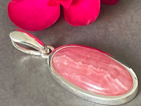 Very nice rodochrosite ring in silver 925 sterling from Argentina.