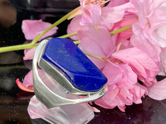 Beautiful  Lapislazuli Ring handmade in silver 925 sterling